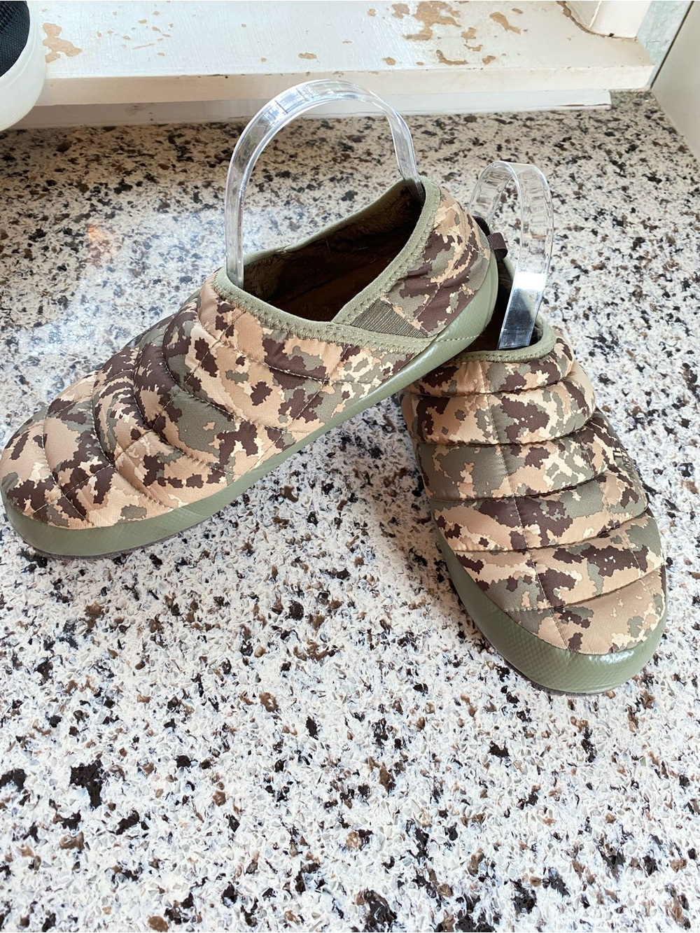THE NORTH FACE Men's Thermoball Traction Mule V Camo Slippers Size 9